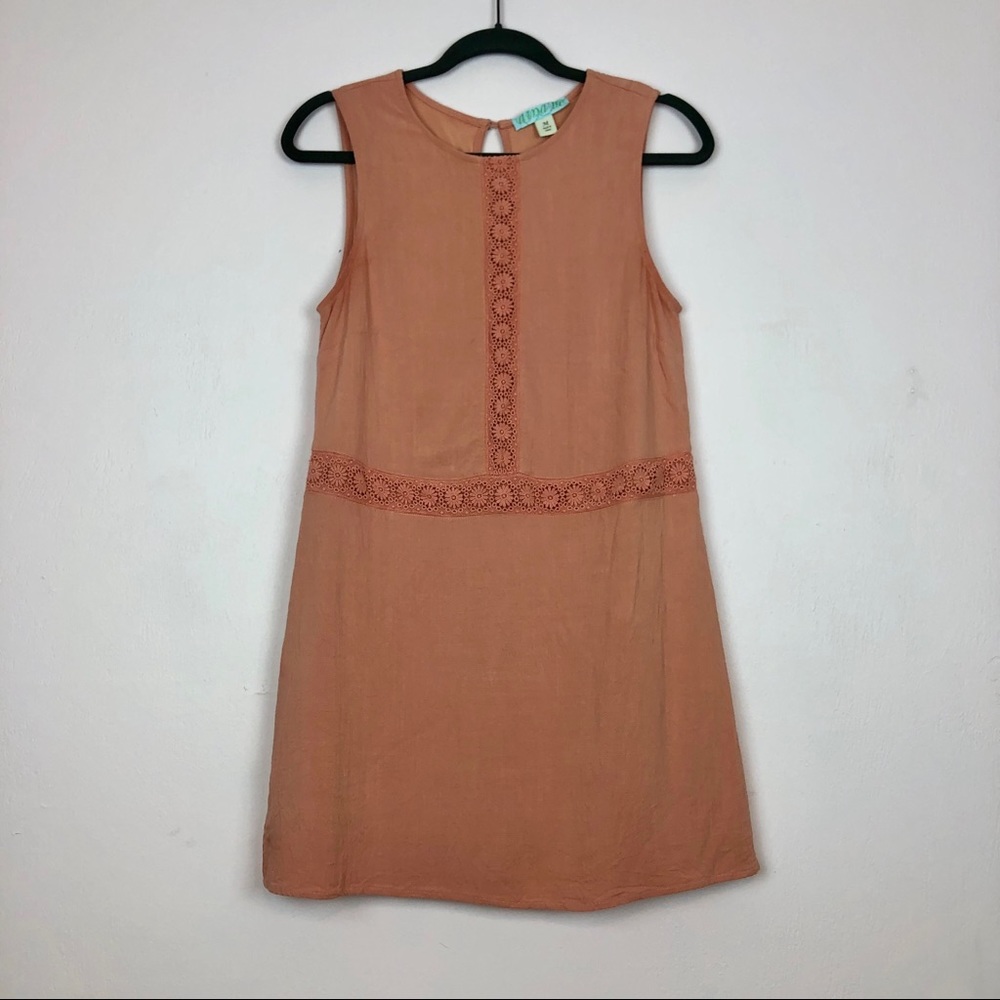 Francesca’s Sleeveless Dress Size Medium